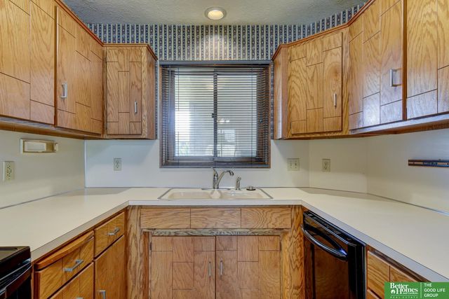 3614 N 104th Avenue, Omaha, NE 68134