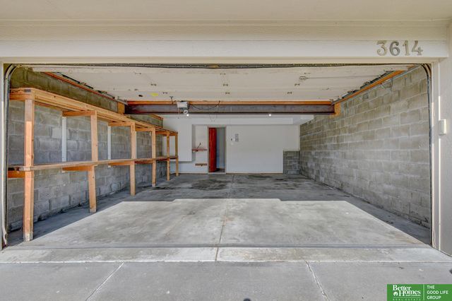 3614 N 104th Avenue, Omaha, NE 68134