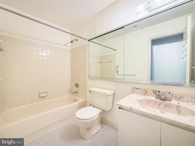 638-A PALMER LN, Yardley, PA 19067
