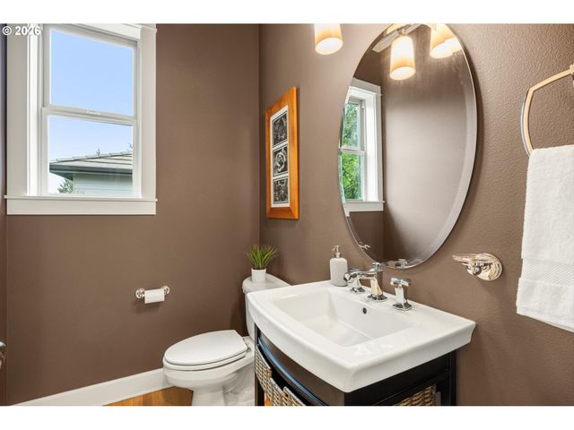 8711 Sw AMICUS Ter, Beaverton, OR 97007