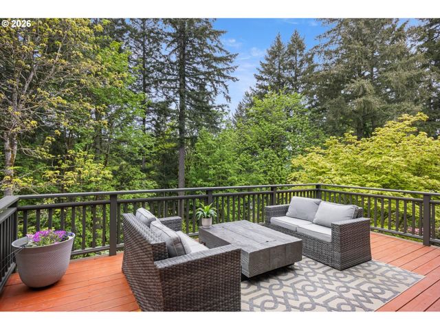 8711 Sw AMICUS Ter, Beaverton, OR 97007