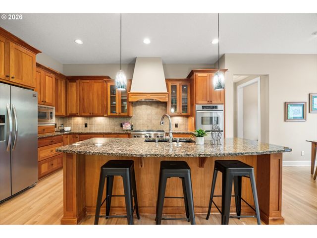 8711 Sw AMICUS Ter, Beaverton, OR 97007