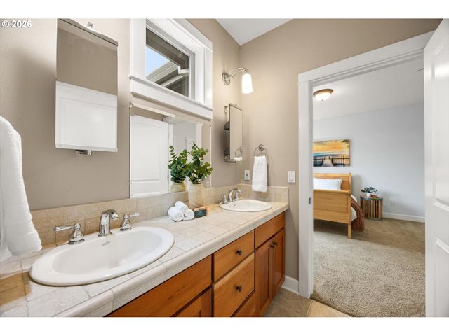 8711 Sw AMICUS Ter, Beaverton, OR 97007