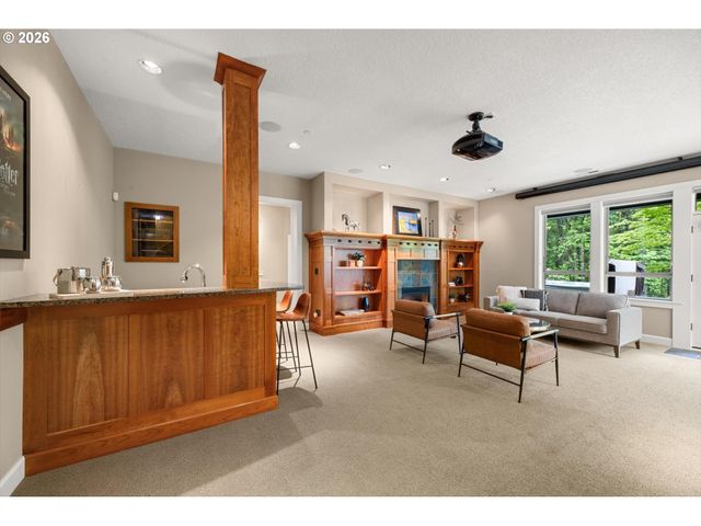 8711 Sw AMICUS Ter, Beaverton, OR 97007