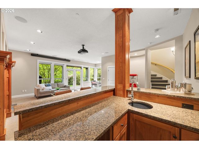 8711 Sw AMICUS Ter, Beaverton, OR 97007