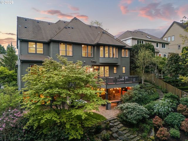 8711 Sw AMICUS Ter, Beaverton, OR 97007