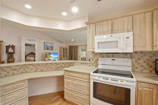 2223 VANTAGE TRACE, Sebring, FL 33872