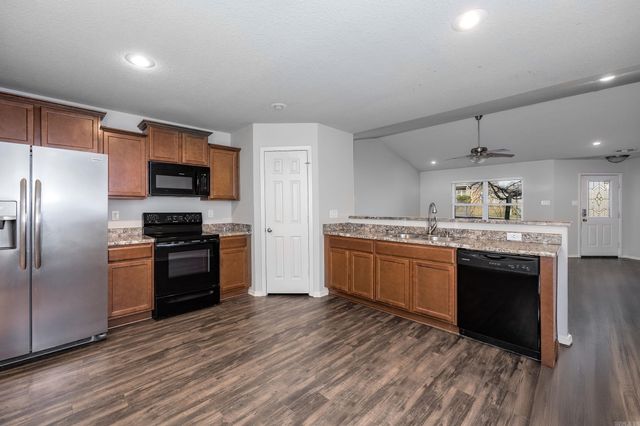 14556 Skyline Drive, Alexander, AR 72002