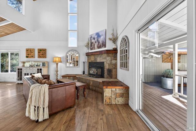 433 San Geronimo Valley Dr, San Geronimo, CA 94963