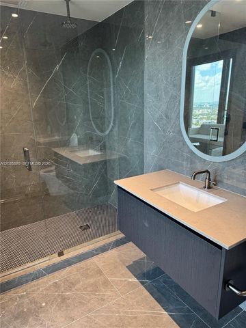 20 NE 11 3303a 3303A, Miami, FL 33132