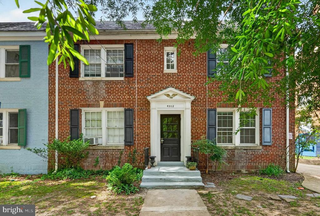 4512 MACARTHUR BLVD NW, Washington, DC 20007