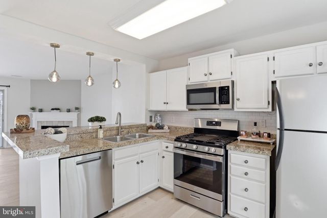 6600 MORNING VIEW CT, Alexandria, VA 22315