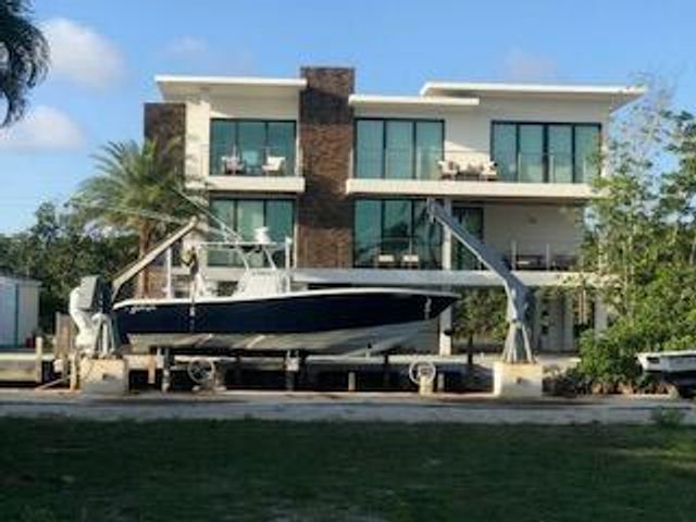 S 44 Blackwater Lane, Key Largo, FL 33037