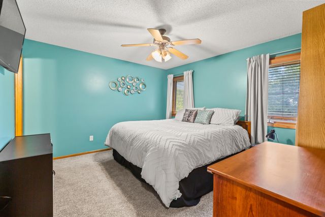 1211 JIM BROWN Parkway, Council Bluffs, IA 51503