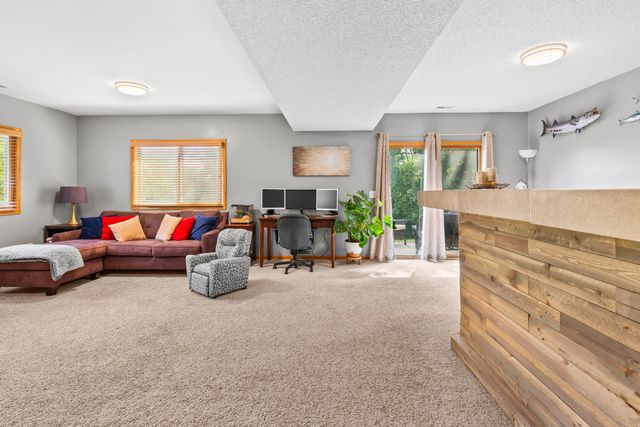 1211 JIM BROWN Parkway, Council Bluffs, IA 51503