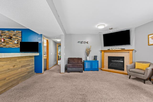 1211 JIM BROWN Parkway, Council Bluffs, IA 51503