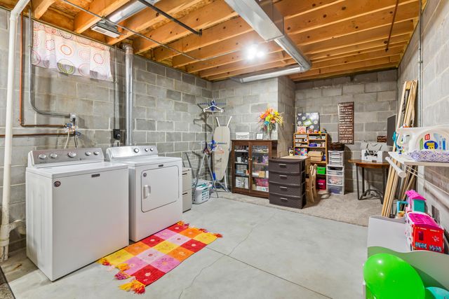 1211 JIM BROWN Parkway, Council Bluffs, IA 51503