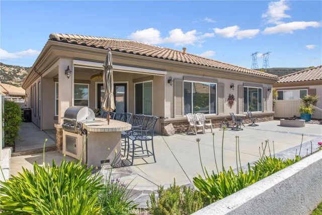 5233 Hampton Court, Banning, CA 92220