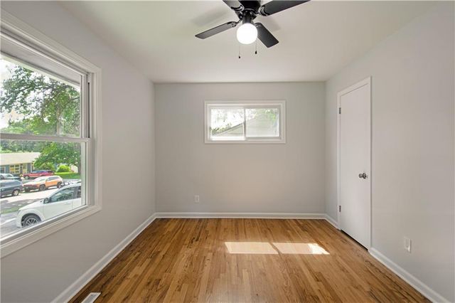 8000 W 85th Terrace, Overland Park, KS 66212