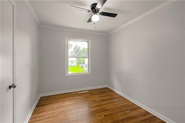 8000 W 85th Terrace, Overland Park, KS 66212