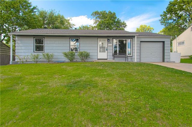 8000 W 85th Terrace, Overland Park, KS 66212