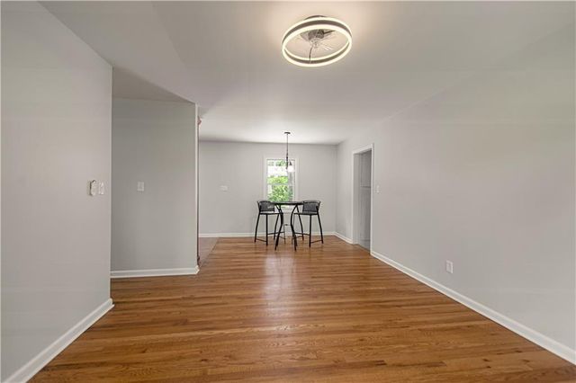 8000 W 85th Terrace, Overland Park, KS 66212