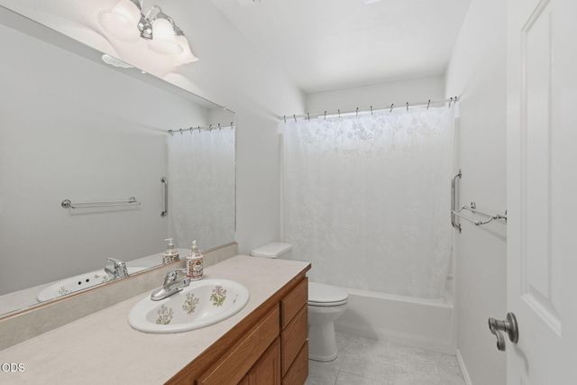 2738 SW Trinity Way, Grants Pass, OR 97527