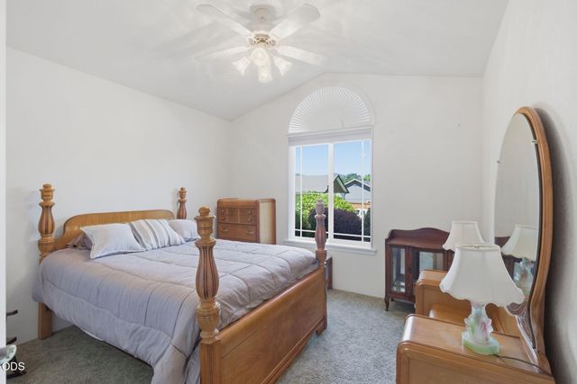 2738 SW Trinity Way, Grants Pass, OR 97527
