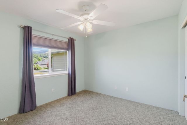 2738 SW Trinity Way, Grants Pass, OR 97527