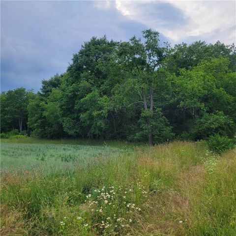 2 McDowell Rd, Rockland Twp, PA 16374