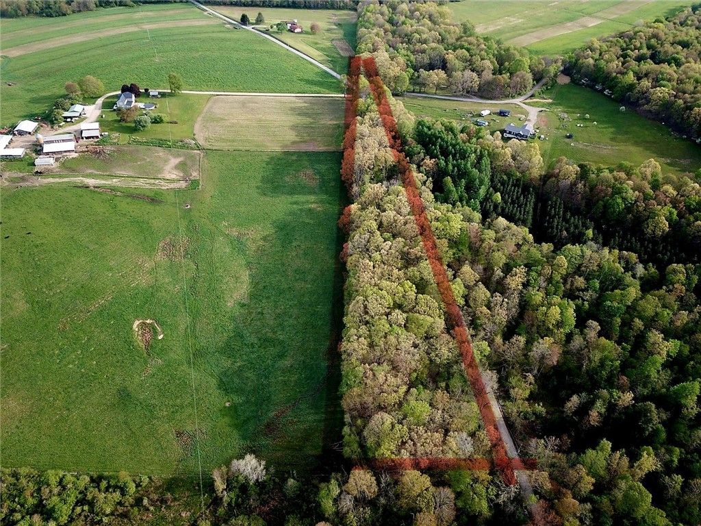 2 McDowell Rd, Rockland Twp, PA 16374