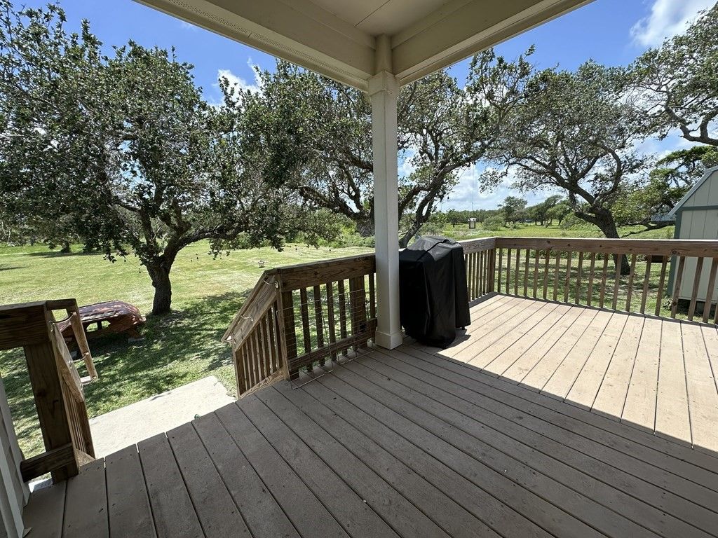 1427 Sixteenth St, Rockport, TX 78382 — photo 5