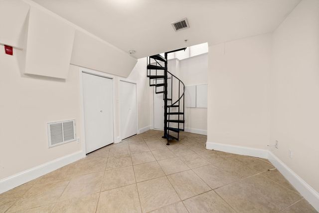 46 N Bennet St 1, Boston, MA 02113