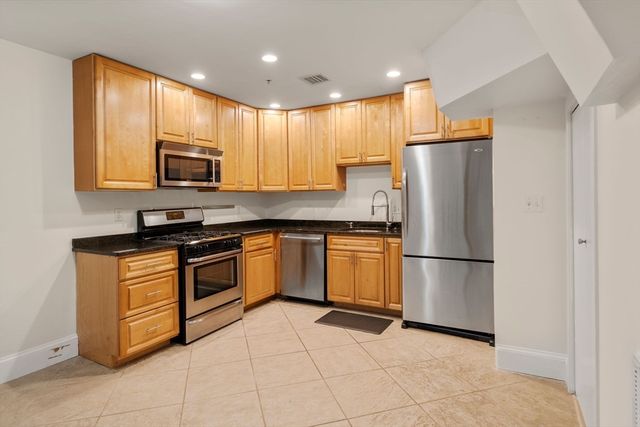 46 N Bennet St 1, Boston, MA 02113