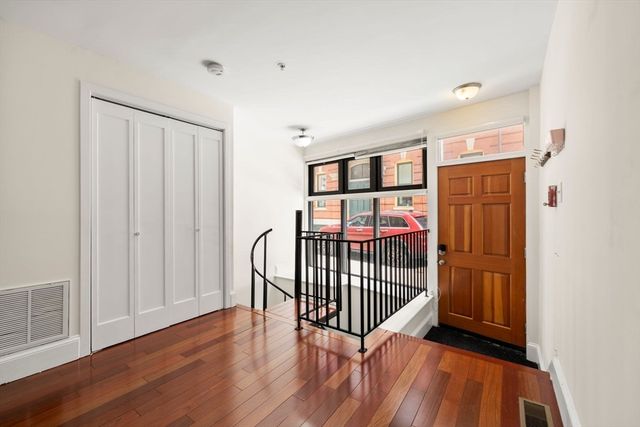 46 N Bennet St 1, Boston, MA 02113