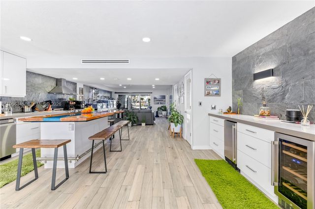 3793 NE 170th St A-3, North Miami Beach, FL 33160