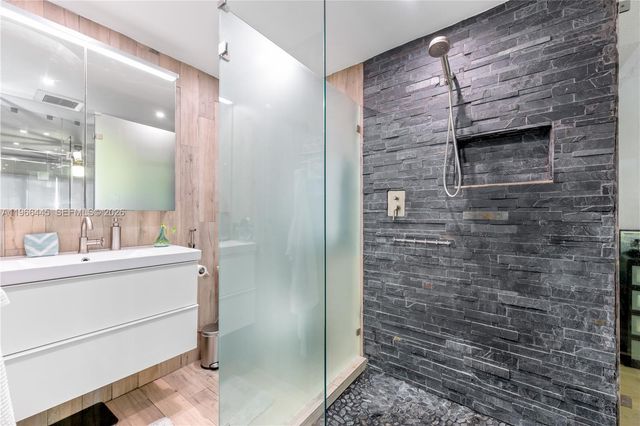 3793 NE 170th St A-3, North Miami Beach, FL 33160