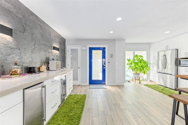 3793 NE 170th St A-3, North Miami Beach, FL 33160