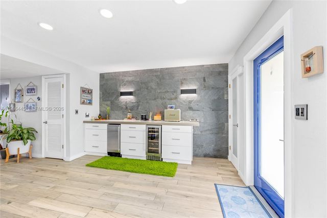 3793 NE 170th St A-3, North Miami Beach, FL 33160