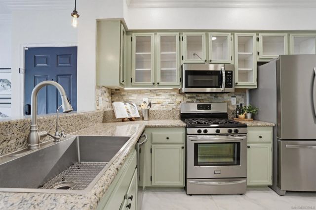 1319 Statice Ct, Carlsbad, CA 92011