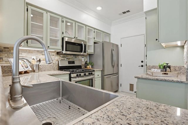 1319 Statice Ct, Carlsbad, CA 92011