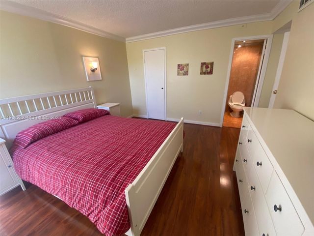 210 172nd St 226, Sunny Isles Beach, FL 33160