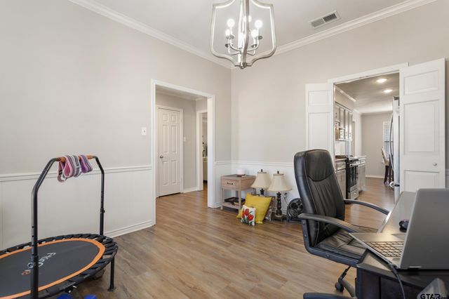 704 Becky Dr, Tyler, TX 75703