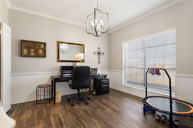 704 Becky Dr, Tyler, TX 75703