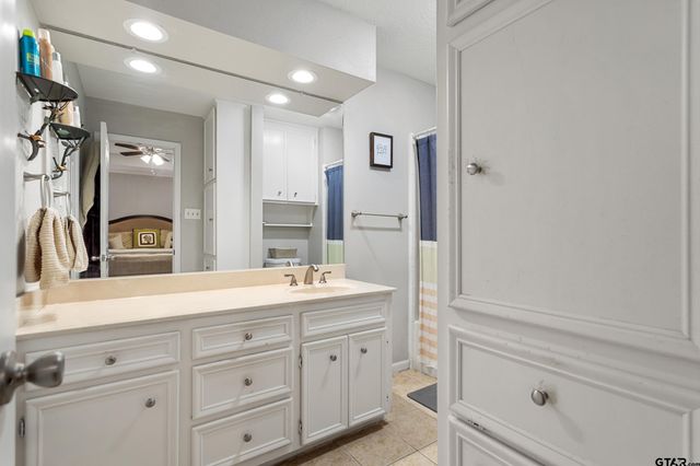 704 Becky Dr, Tyler, TX 75703