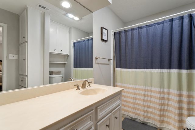 704 Becky Dr, Tyler, TX 75703