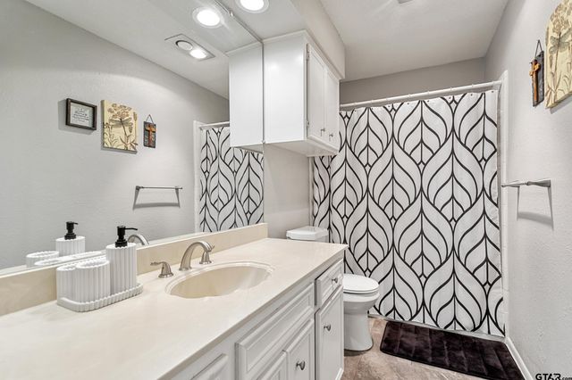 704 Becky Dr, Tyler, TX 75703