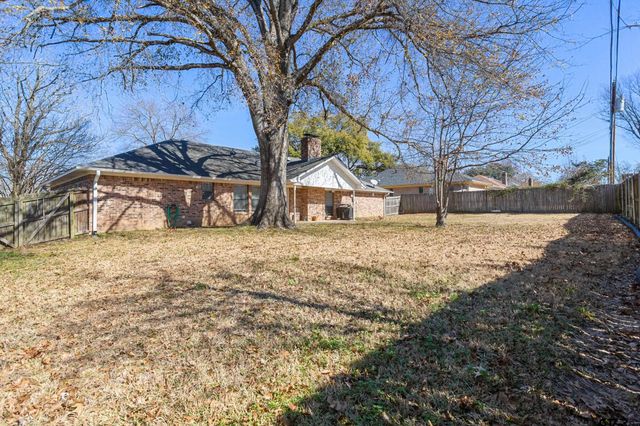 704 Becky Dr, Tyler, TX 75703