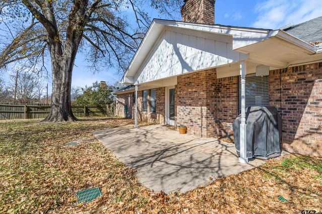 704 Becky Dr, Tyler, TX 75703