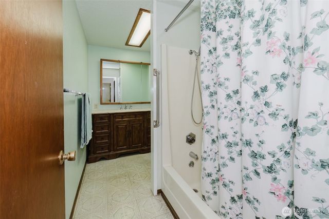 191 NE McWilliams Court, Bremerton, WA 98311
